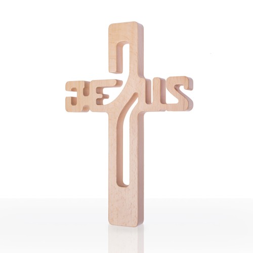 Krzyż bukowy z wyciętym napisem JEZUS