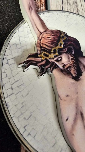 Krzyż drewnianym, malowany