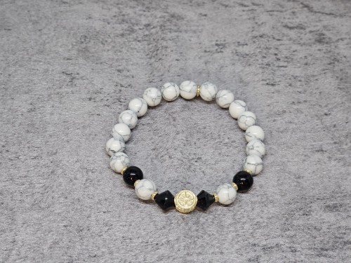 Bransoletka z Różą Wiatrów i Kamieniami Naturalnymi: Howlit Biały oraz Czarny Onyks