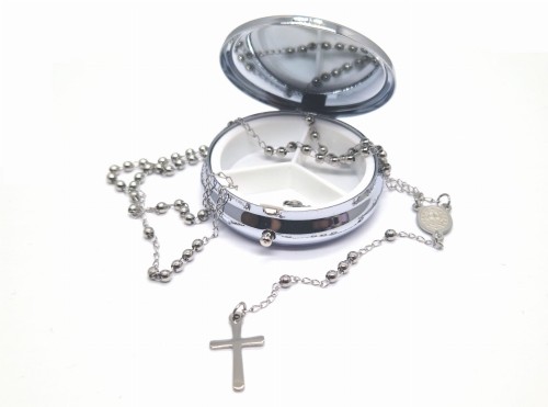 Różaniec w pudełku z imieniem IHS Komunia