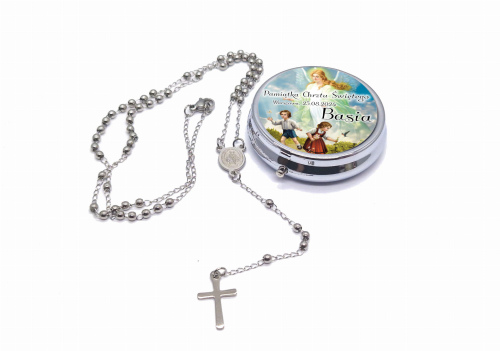 Różaniec w pudełku z imieniem z okazji Chrztu Świętego