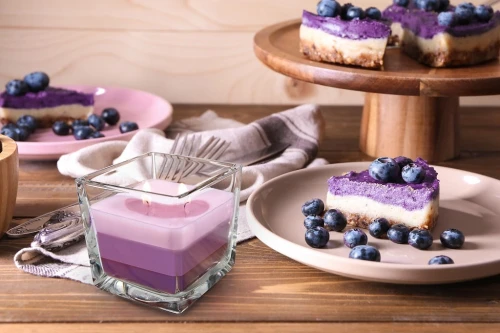 Świeca zapachowa w szkle trójkolorowa SERNIK JAGODOWY