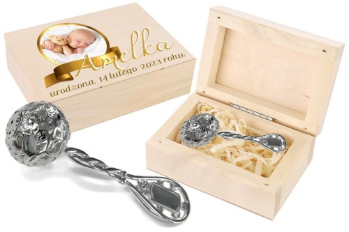 SREBRNA grzechotka w drewnianym pudełeczku - pamiątka & prezent