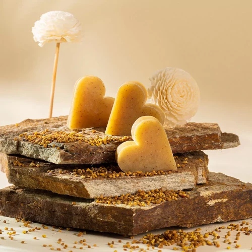 Mydło peelingujące z pyłkiem i miodem serduszko 20g