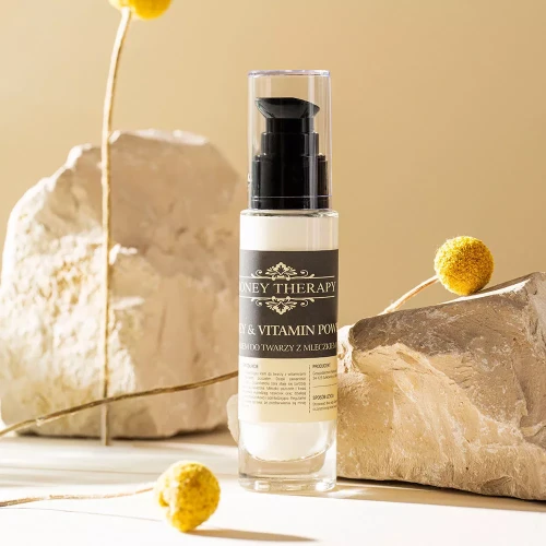 Nawilżający krem do twarzy z mleczkiem pszcz.50 ml