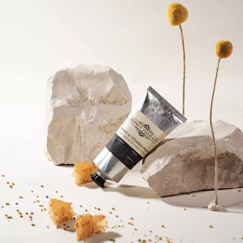 Peeling do twarzy z miodem i pyłkiem 50 ml