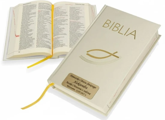 Biblia „z rybką” – Pamiątka Chrztu Świętego z personalizowanym grawerem