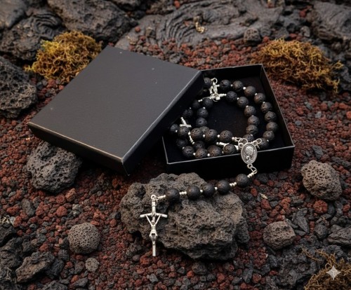 Krzyż papieski – klasyczny i pięknie wykonany.