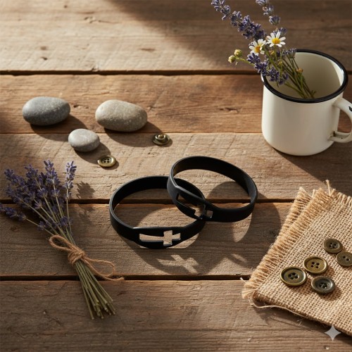 Czarny silikon – elastyczny, trwały i wygodny w codziennym noszeniu.