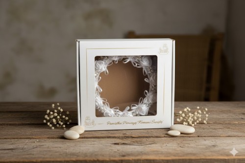 Pudełko IHS na wianek komunijny