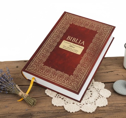 Twarda okładka z ornamentami i dedykacją komunijną