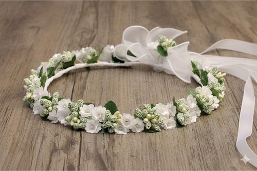 Zielone pączki dodają świeżości i wiosennego charakteru.