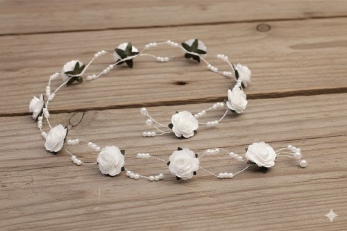 Uniwersalny rozmiar zapewnia wygodne i estetyczne ułożenie.