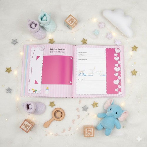 Wnętrze z miejscem na ważne daty, wydarzenia i życzenia.