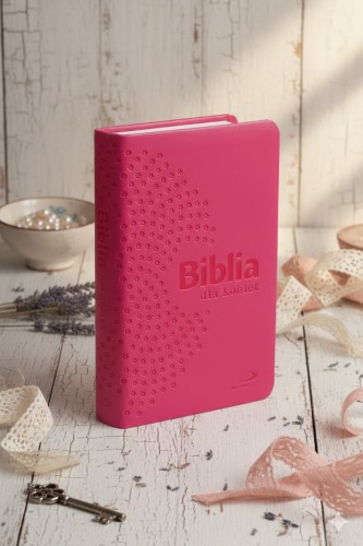 Poręczny format idealny do codziennej lektury i podróży.