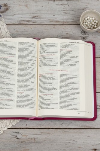 Poręczny format idealny do codziennej lektury i podróży.