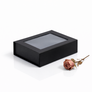 Pudełko magnetyczne B6 czarne z okienkiem 20×15×5,5 cm – kasetka prezentowa