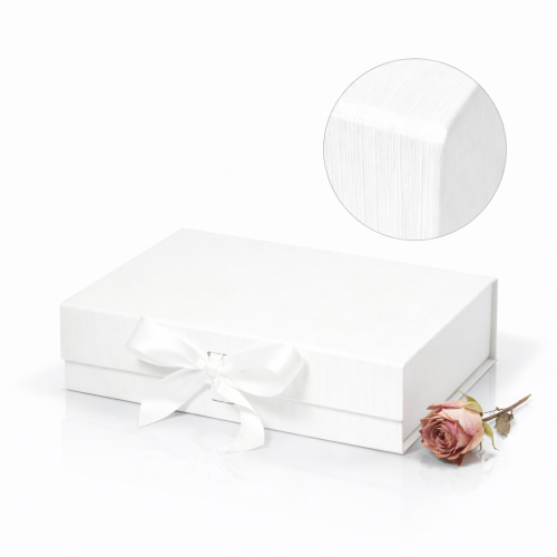 Pudełko magnetyczne A5 białe z wstążką 23,5×17×6 cm – elegancka kasetka prezentowa