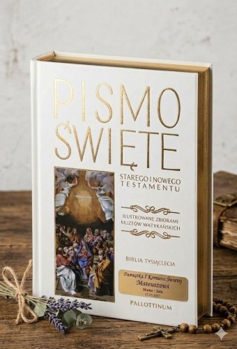 Wydanie z ilustracjami inspirowanymi sztuką sakralną.