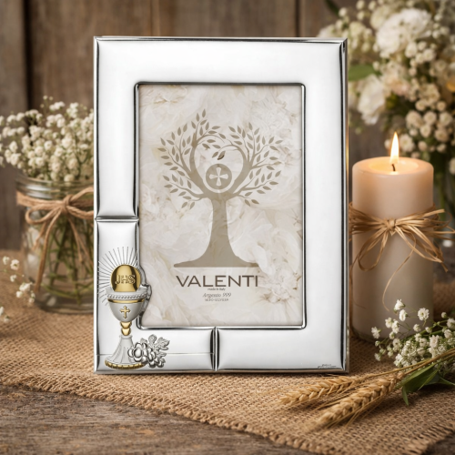 Elegancka ramka VALENTI z symbolem eucharystycznym.