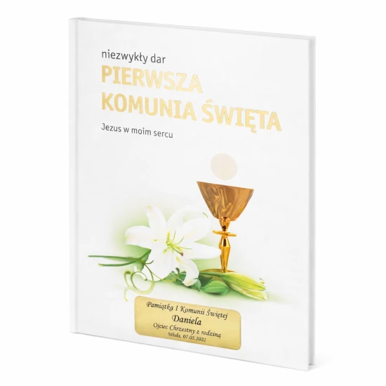 Album komunijny z możliwością grawerowanej dedykacji.