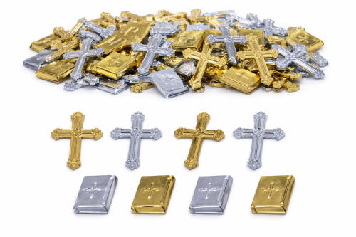 Metaliczne dekoracje na stół.