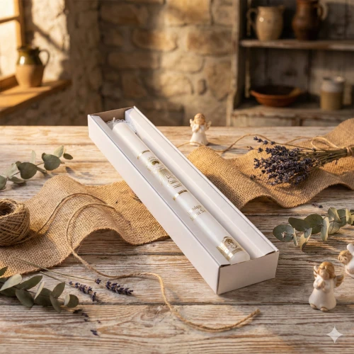 Swieca-na-Chrzest-Swiety-z-motywem-chrztu,-gromnica-z-okapnikiem-jako-pamiatka-sakramentu