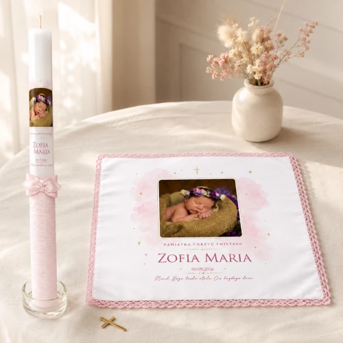 Personalizowany zestaw do Chrztu Anielskie Niebo™ Róż – świeca i szatka ze zdjęciem