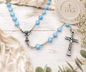 Różaniec komunijny błękitne serduszka IHS, Komunia, 6mm