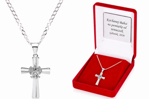 Srebrny krzyż z Orłem Polskim w koronie – wyjątkowe połączenie symbolu wiary i polskiej tradycji.