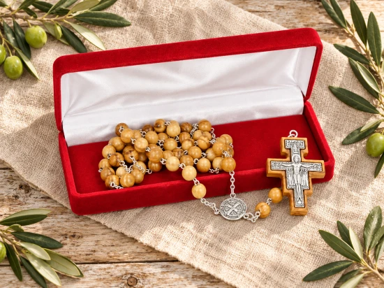 Różaniec z drzewa oliwnego z krzyżem San Damiano