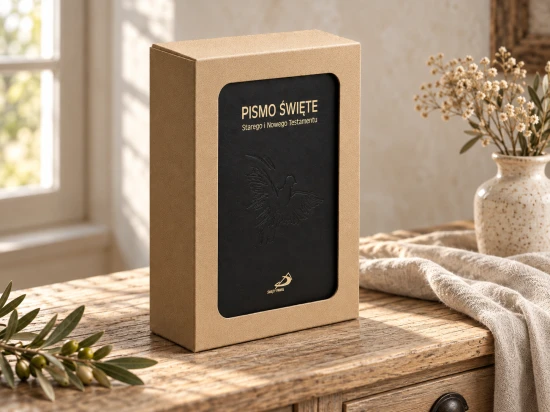Biblia w ozdobnym pudełku z okienkiem, dostępnym jako dodatkowo płatna opcja.