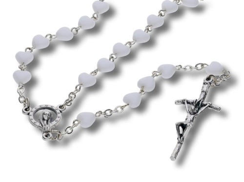 Różaniec bialy (serduszka) - 48cm